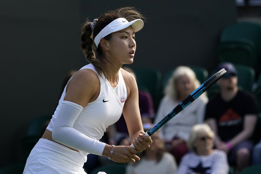 Wimbledon Wang Xinyu loses to Sofia Kenin as rain delays Zhang Zhizhen