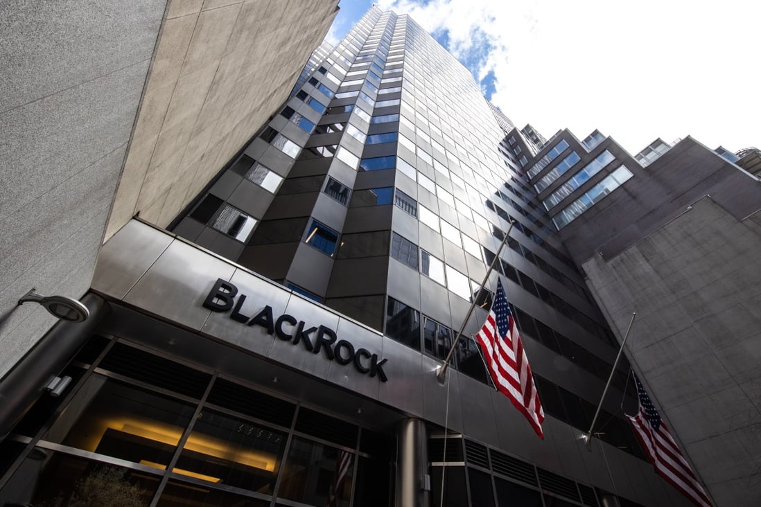 blackrock-uses-voting-might-against-independent-directors-as-overstays