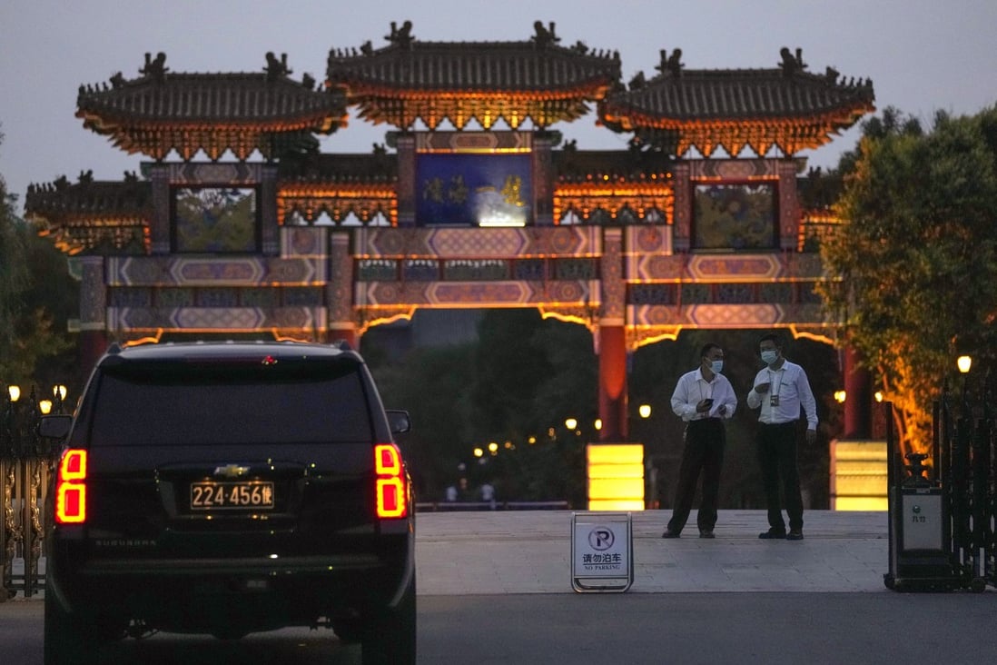 A US embassy car outside the Tianjin hotel where talks between US and Chinese officials are taking place. Photo: AP