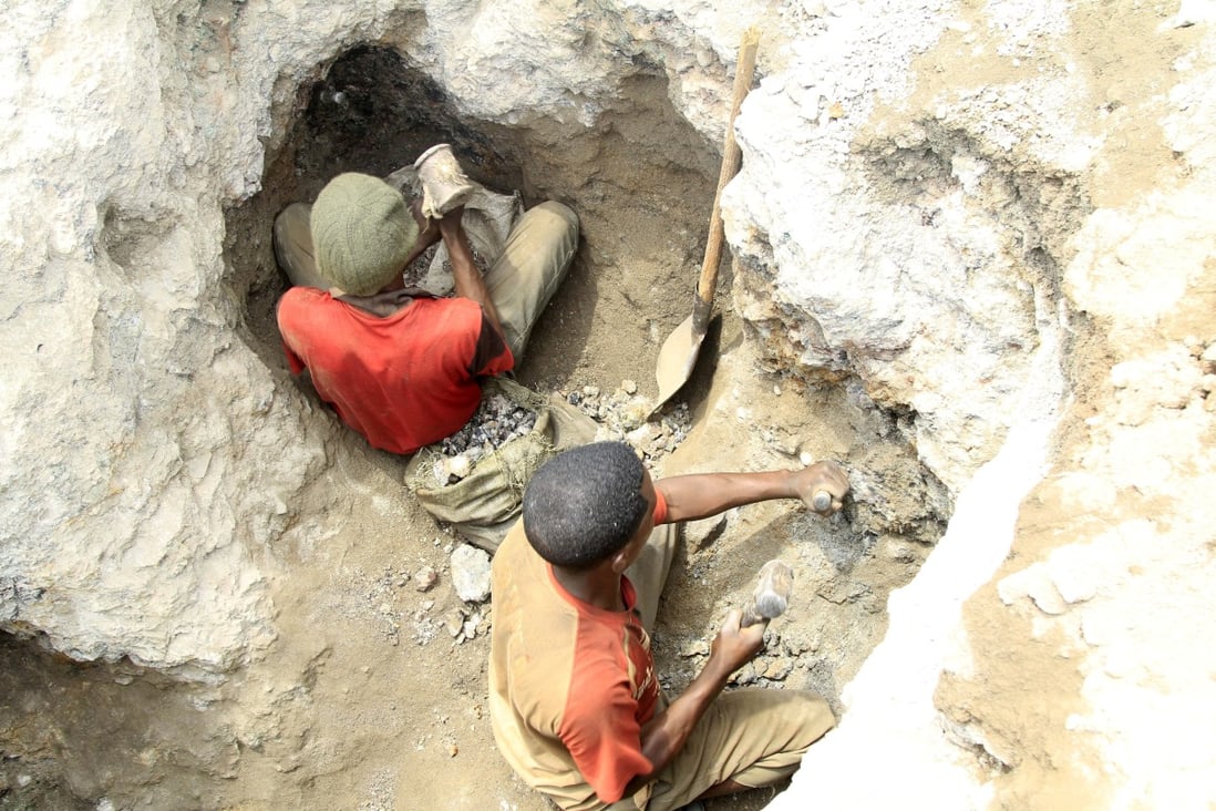 In addition to conflicts between workers and their bosses, there have been also been confrontations with artisanal miners who extract cobalt by hand or with small tools in the Democratic Republic of Congo. Photo: Reuters