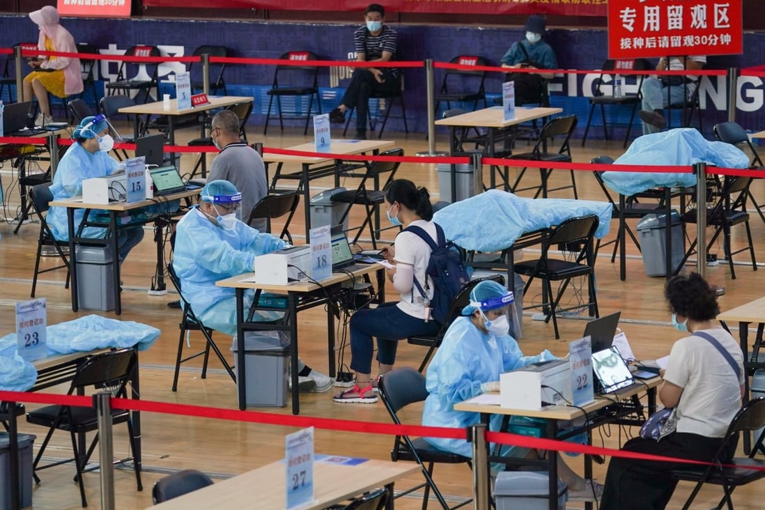 Residents register for vaccinations in Nanjing, the epicentre of China’s latest coronavirus outbreak. Photo: Xinhua
