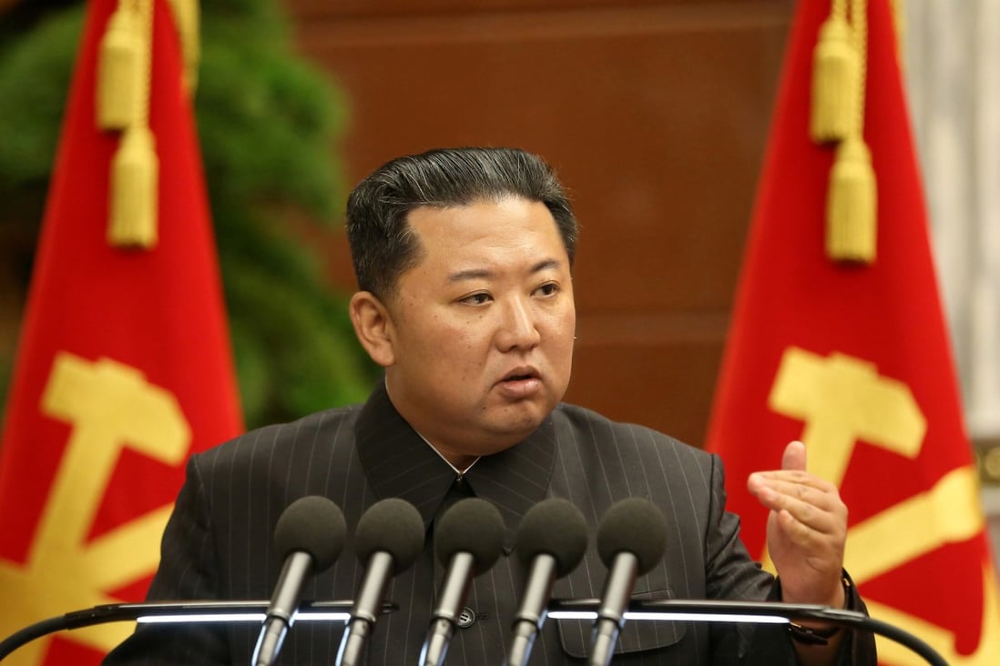 North Korean leader Kim Jong-un speaks during a meeting of the political bureau of the 8th Central Committee of the Workers' Party of Korea in Pyongyang on September 2, calling for tougher coronavirus prevention measures. Photo: Reuters