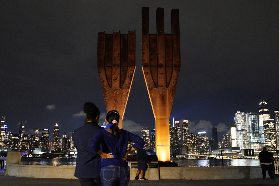 People walk past the 9/11 Memorial in Weehawken, New York. Photo: EPA-EFE