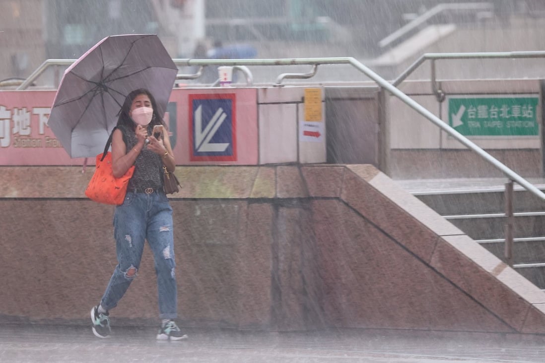 Shanghai braces for Typhoon Chanthu as it approaches China coast ...