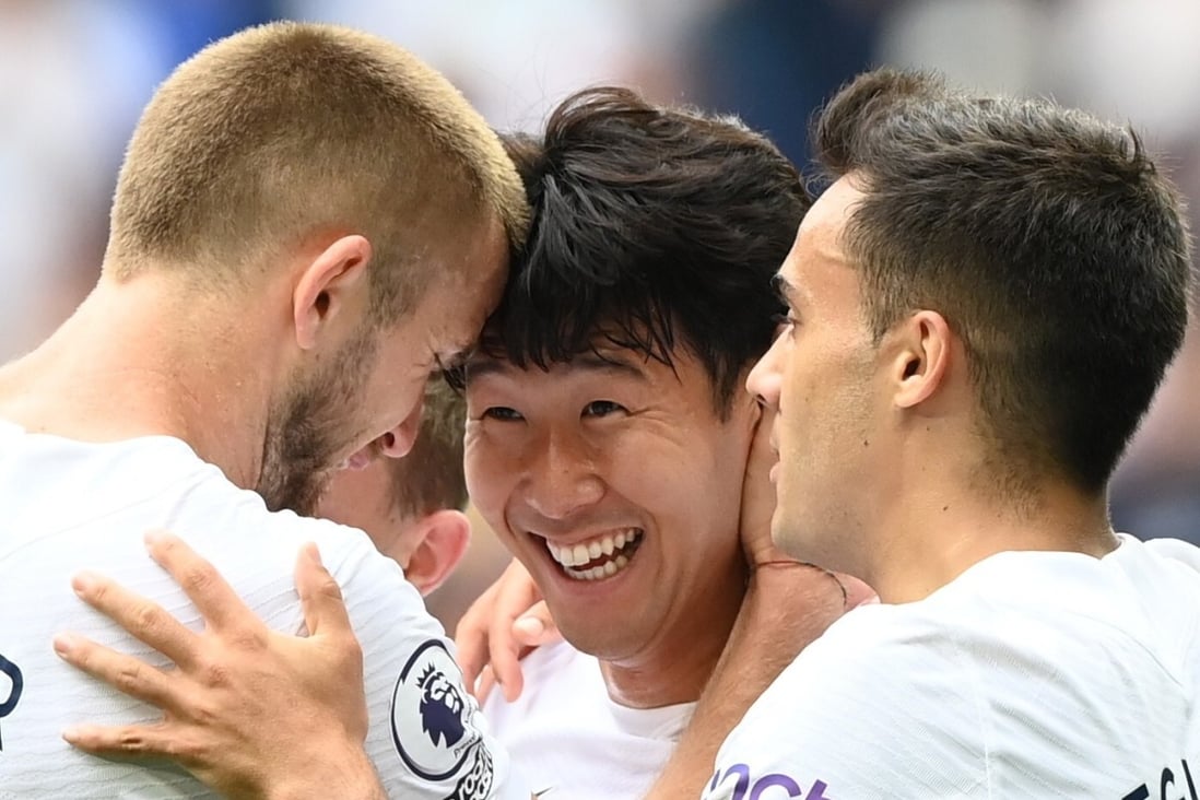 Son Heung-min of Tottenham Hotspur celebrates with teammates after scoring a goal during the English Premier League match against Watford. Photo: EPA