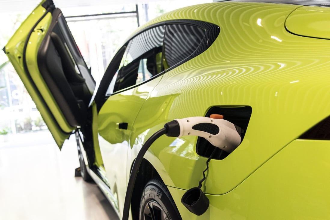 The XPeng Inc. P7 Wing Limited Edition electric vehicle being charged at an XPeng dealership in Shanghai, China, on Monday, July 5, 2021. Photo: Bloomberg