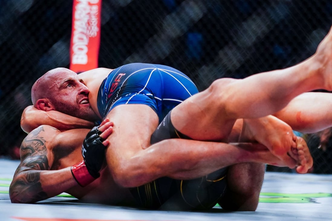 UFC 266: Alex Volkanovski says Brian Ortega guillotine choke 