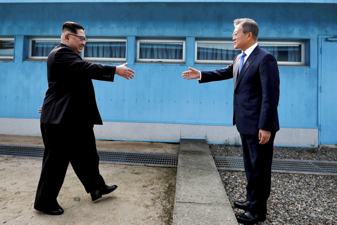 North Korean leader Kim Jong-un (left) and South Korean President Moon Jae-in at the truce village of Panmunjom inside the demilitarized zone on April 27, 2018. Photo: Reuters