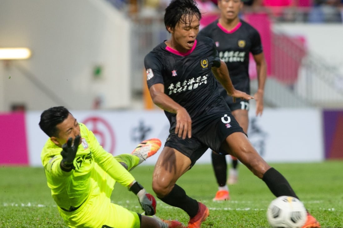 Resources Capital's Yue Tsz-nam bears down on the Southern goal in the Hong Kong Premier League at Mong Kok Stadium. Photo: HKFA