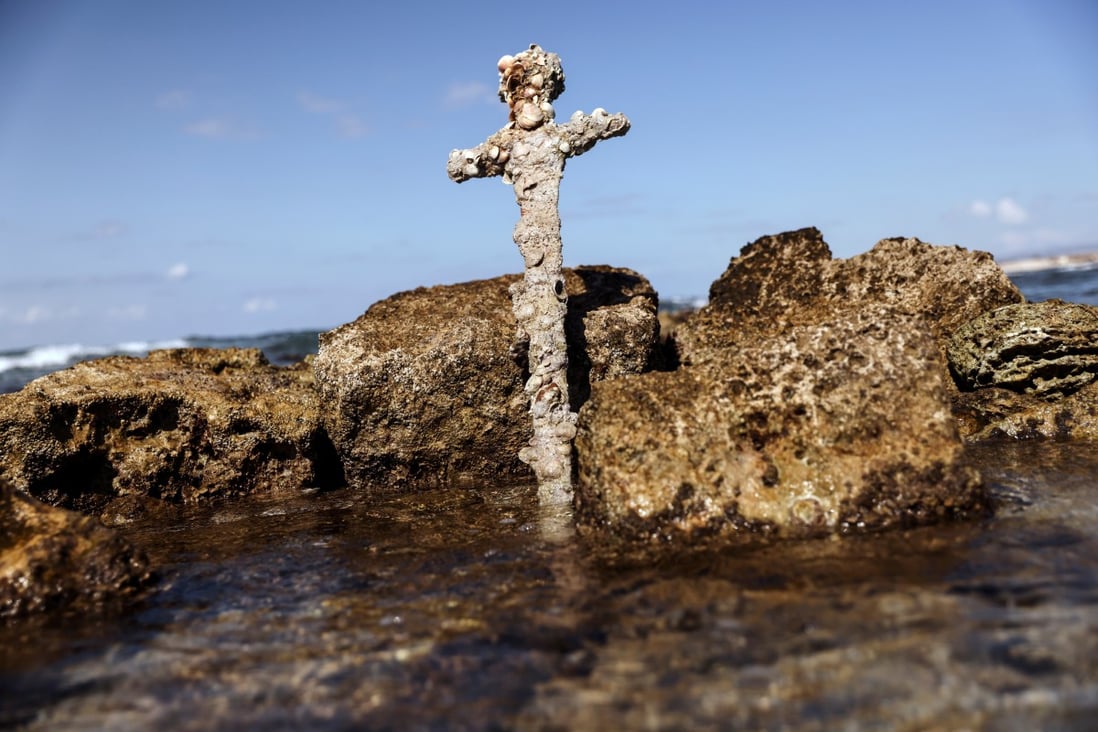 Israeli Diver Finds 900 Year Old Crusader Sword South China Morning Post