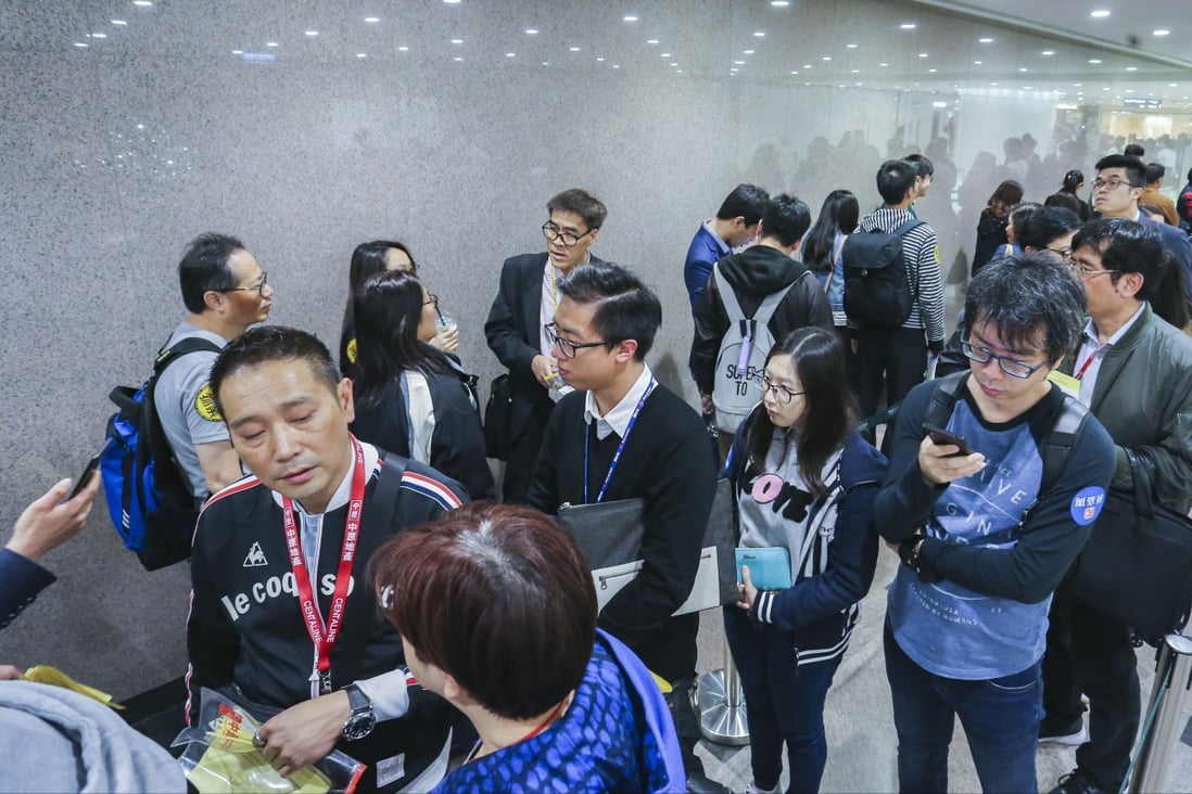Buyers queued up to bid for Malibu flats at Wheelock Properties’ sales office at The Gateway in Tsim Sha Tsui on 17 March 2018. Photo: Dickson Lee