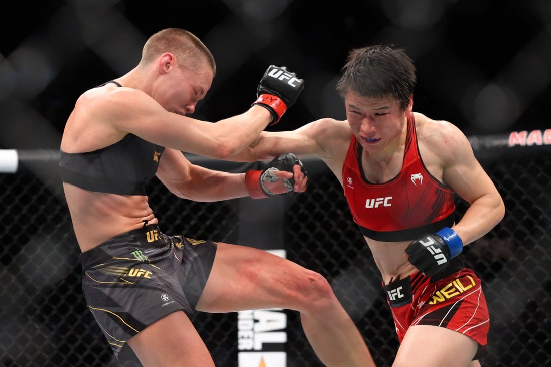 Rose Namajunas (left) throws a punch against Zhang Weili at UFC 268. Photo: USA TODAY Sports