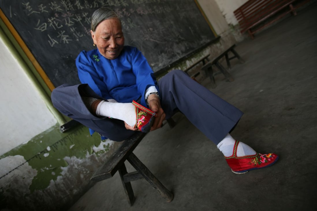 Pain or poverty? Foot binding tradition in Qing dynasty left Chinese