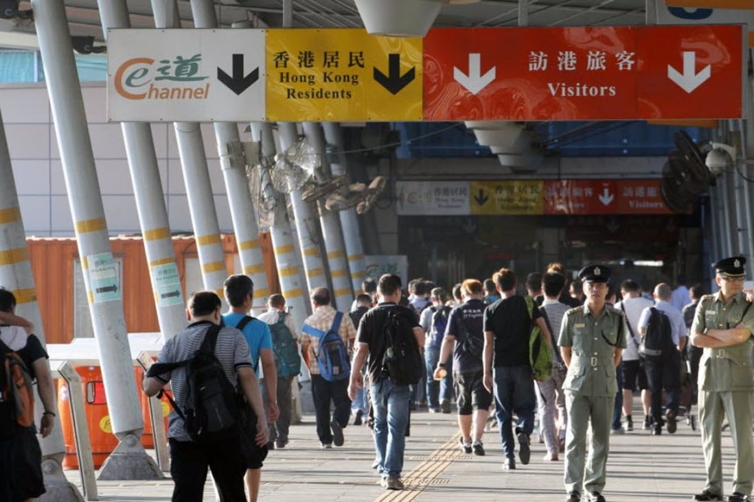 Fewer mainland people are now crossing the border to settle in Hong Kong. Photo: Felix Wong.