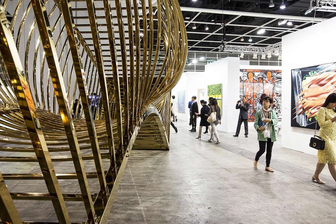 A scene from last year’s Art Basel in Hong Kong. Organisers are hoping for the best despite the economic gloom. Photo: Jessica Hromas