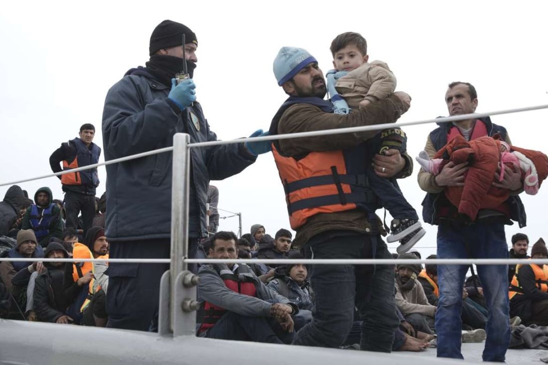 Aid groups quit Greek refugee centre to avoid helping ‘inhumane