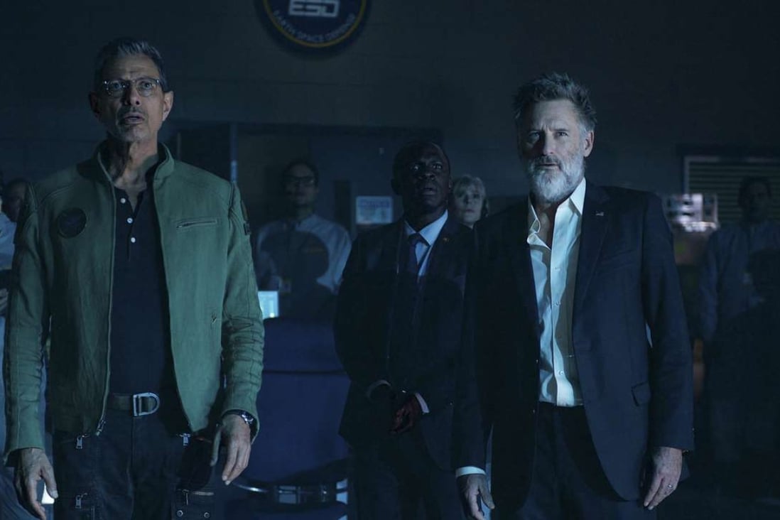 Jeff Goldblum and Bill Pullman reprise their roles in the sci-fi action sequel Independence Day: Resurgence (category: IIA). Directed by Roland Emmerich, the film also stars Liam Hemsworth.