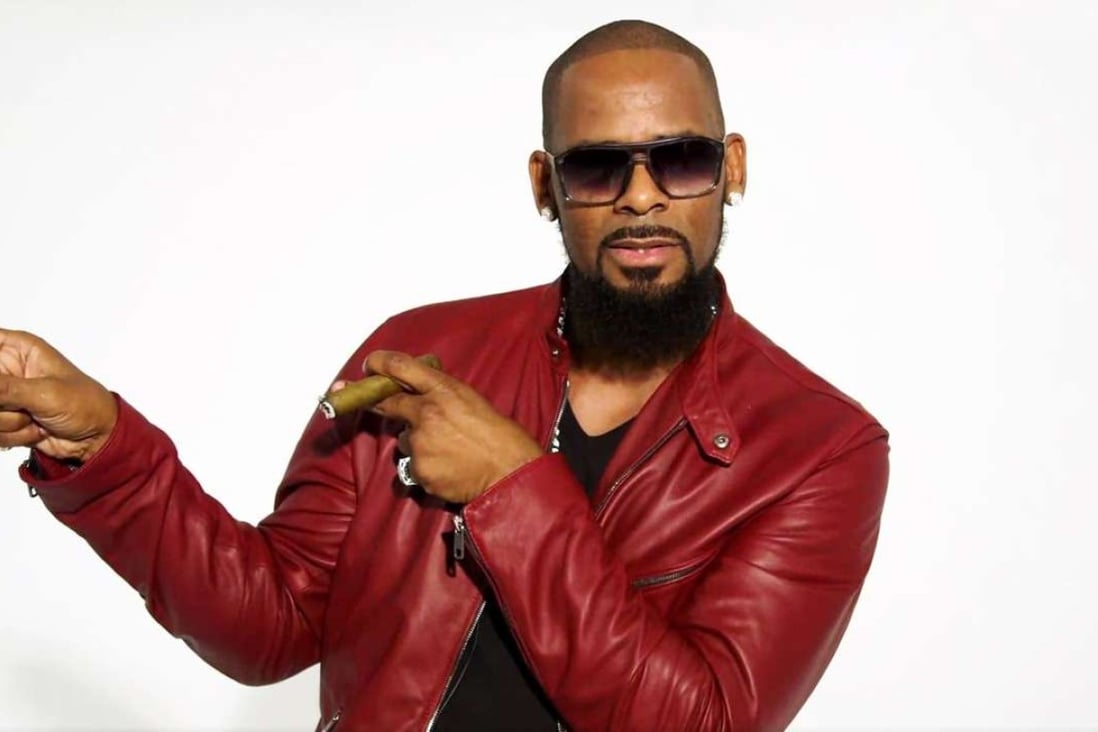 Hip-hop balladeer R Kelly is back with The Buffet.