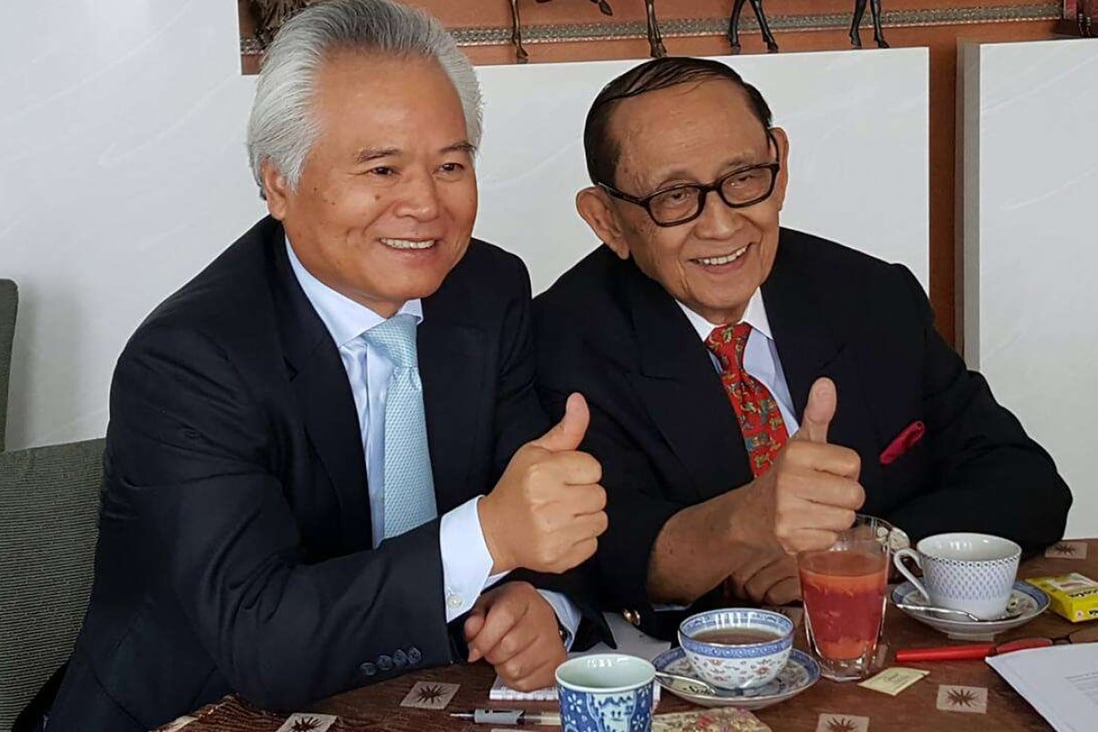 Wu Shicun, president of the National Institute for South China Sea Studies, (left) and former Philippine president Fidel Ramos have dinner in Hong Kong. Photo: SCMP Pictures