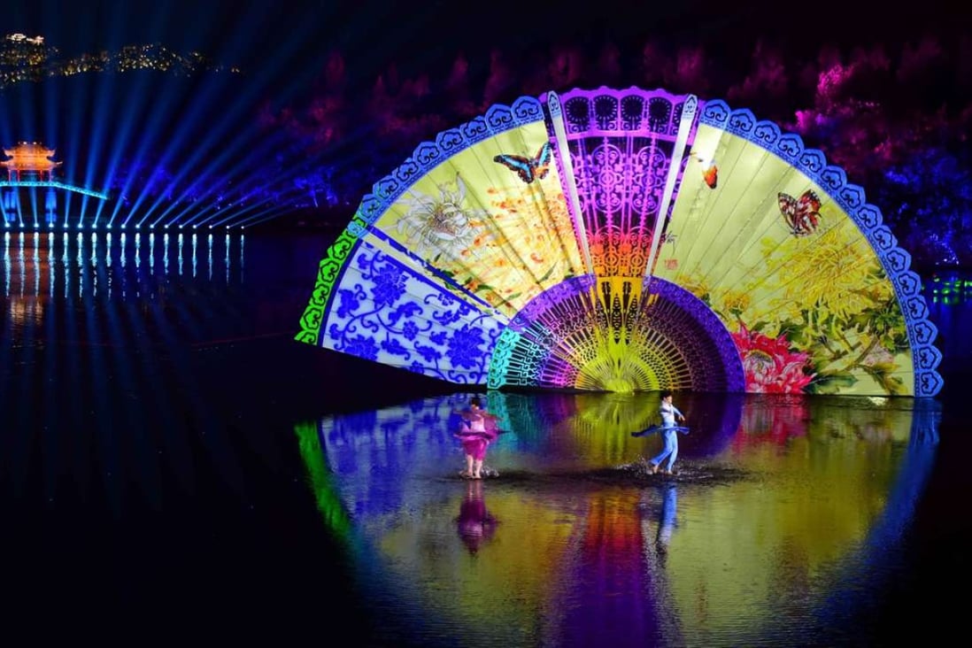 Artists perform during the G20 concert at the West Lake in Hangzhou on Sunday night. Photo: Xinhua