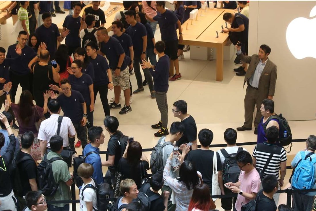 Crowds gather at the opening of Apple’s sixth store in Hong Kong at APM mall in Kwun Tong on Wednesday. Photo: Dickson Lee