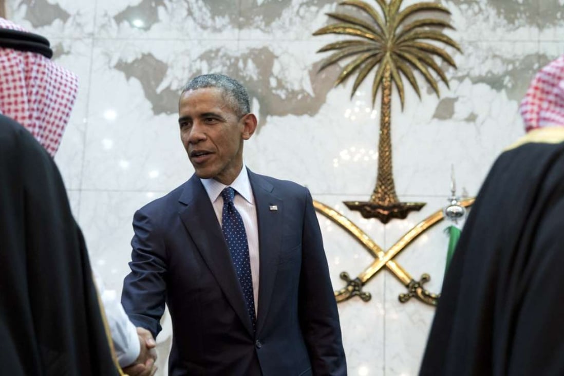 President Barack Obama participates in a receiving line with the Saudi Arabian King, Salman bin Abdul Aziz, at Erga Palace in Riyadh, Saudi Arabia. Photo: AP