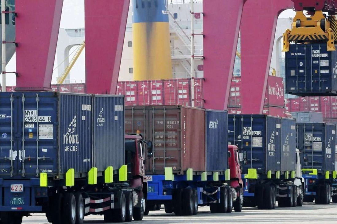 A container ship unloading at Qingdao in east China’s Shandong province. Richard Wong writes this week that free market ideas are temporarily out of favour in the corridors of power. Photo: AP