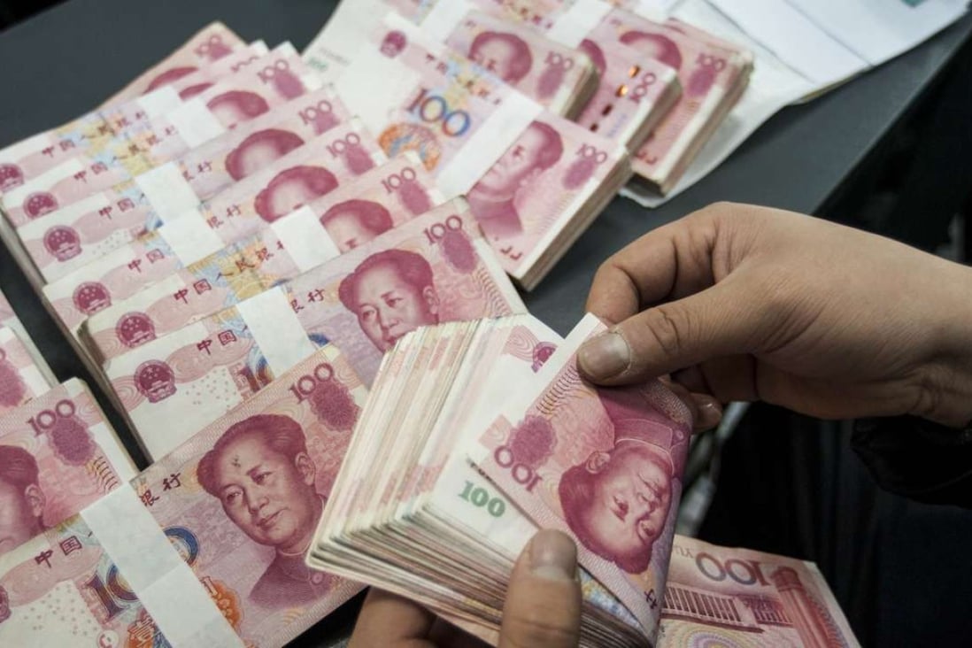 The weakening of the yuan against the Hong Kong dollar is making life more difficult for the city’s retailers. Photo: Imaginechina