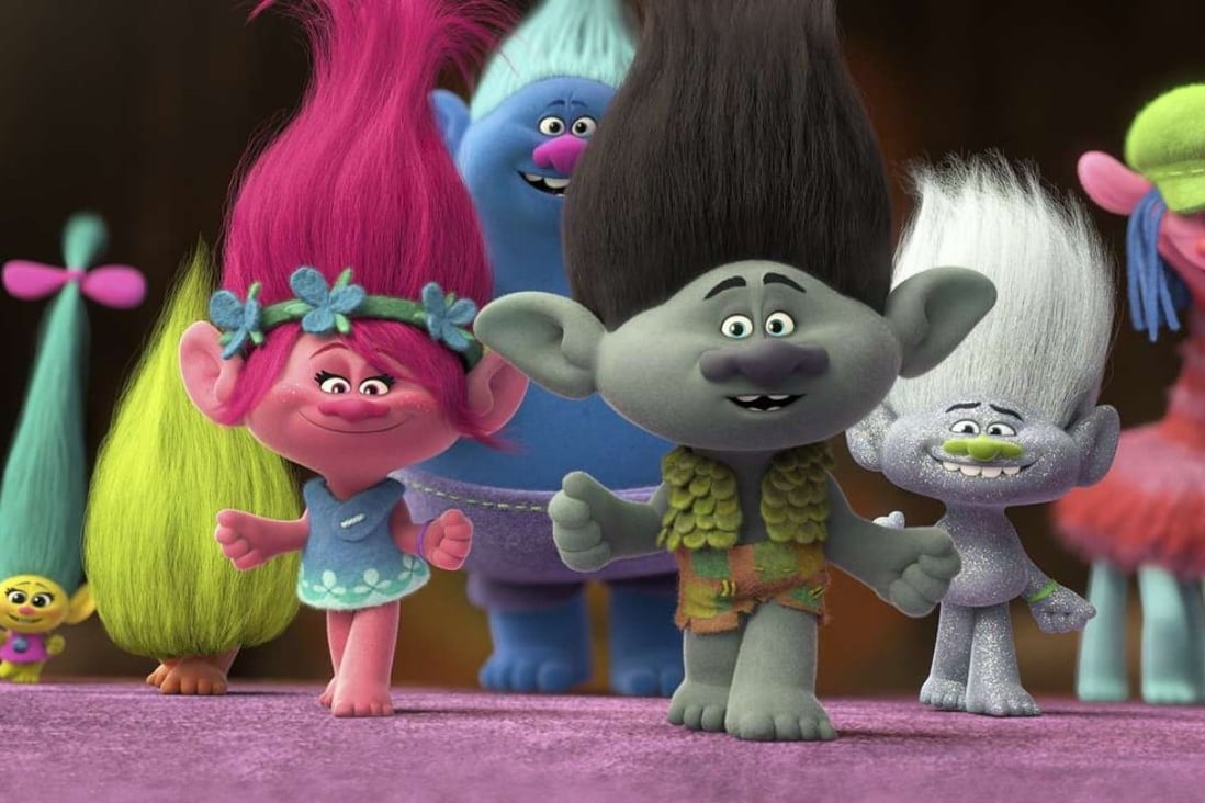 Branch (voiced by Justin Timberlake) and Poppy (Anna Kendrick) take the lead in the animated film Trolls (category I), directed by Walt Dohrn and Mike Mitchell.