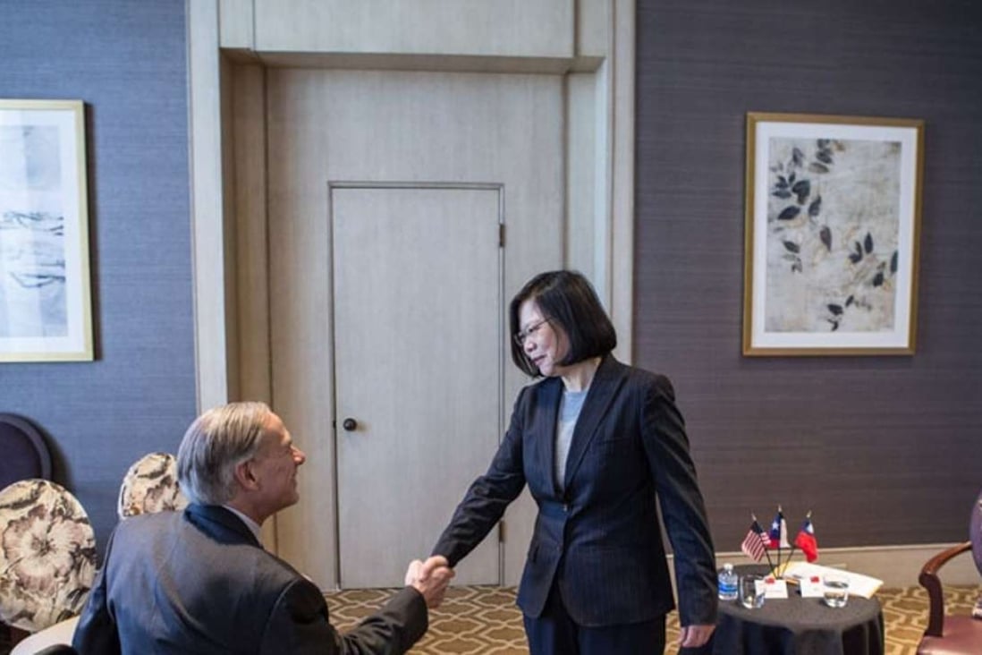 Texas Governor Greg Abbott meets Taiwanese President Tsai Ing-wen during her transit stop in Houston. Photo: Office of the Governor Greg Abbott