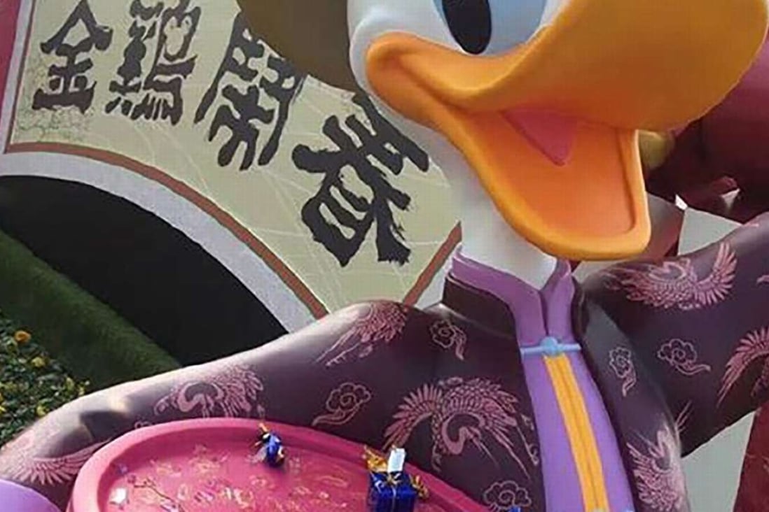Outcry After Chinese Tourists ‘steal Donald Ducks Sweets South 