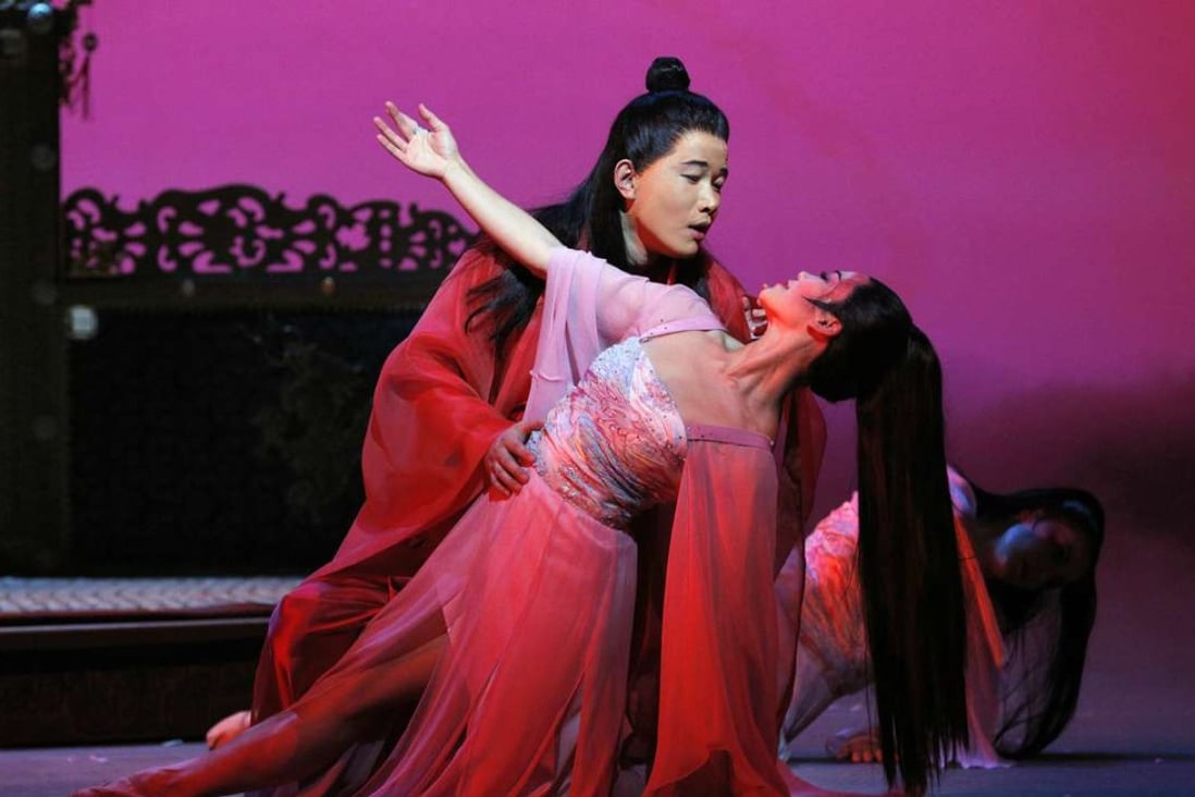 Bao Yu (tenor Yijie Shi) and Dai Yu (soprano Pureum Jo) in a scene from Dream of the Red Chamber, staged by San Francisco Opera in a co-production with Hong Kong Arts Festival. Photo: Cory Weaver