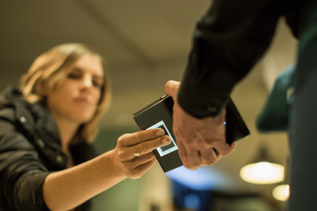 Touché, a device which uses fingerprint to process mobile payments: Touché
