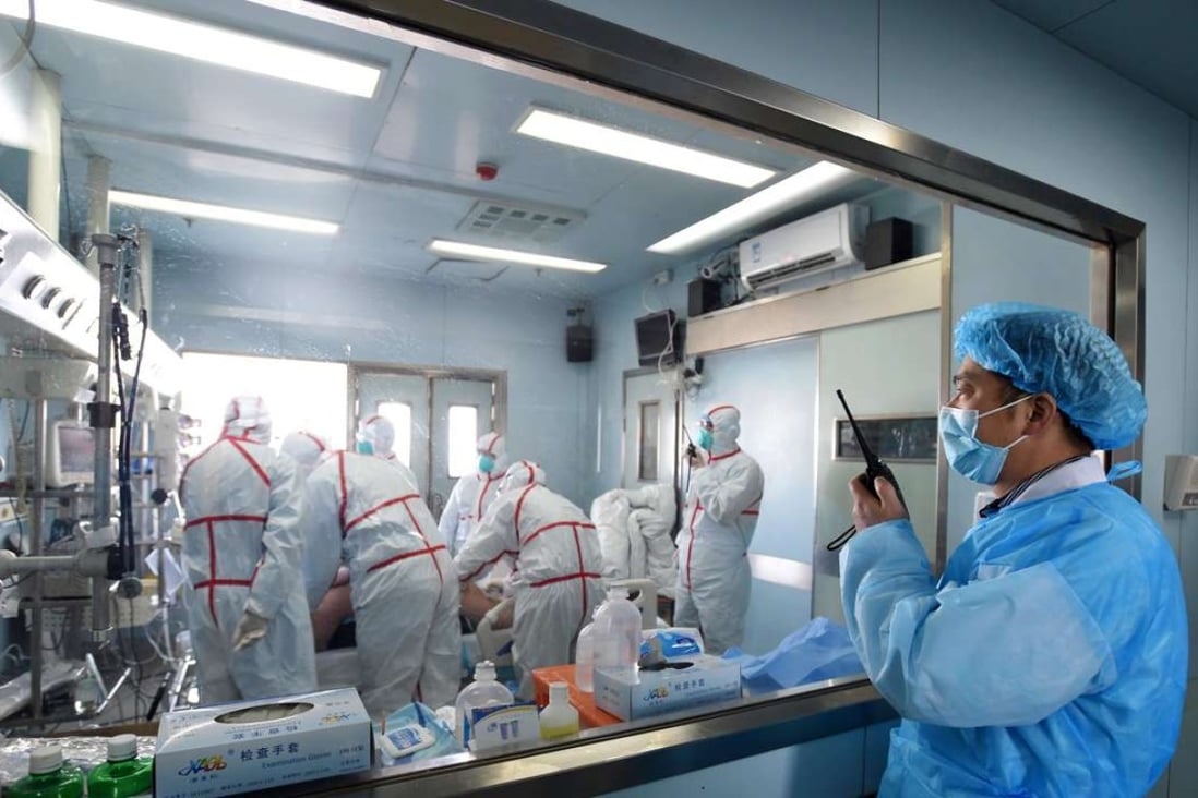 Medical staff treat a bird flu patient in Wuhan in Hubei province last month. Photo: AFP