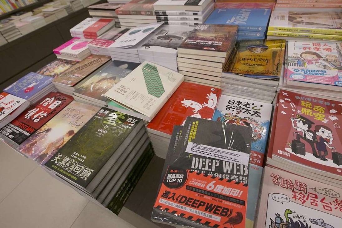 The rule prohibiting merchants selling books published abroad includes those published in Hong Kong, Macau and Taiwan, according to the notice by Taobao. Photo: David Wong