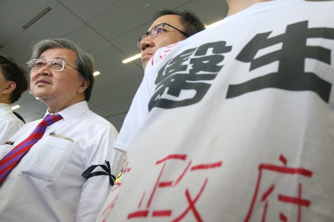 Medical Association members protest outside the Legislative Council in June 2016 against the initial reform proposal. Photo: David Wong