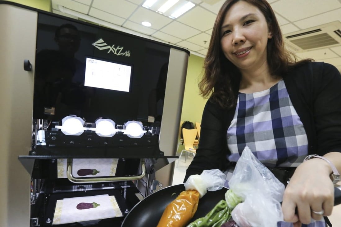 Tthe Hong Kong Council of Social Service demonstrating 3D printing of vegetables. Photo: Dickson Lee