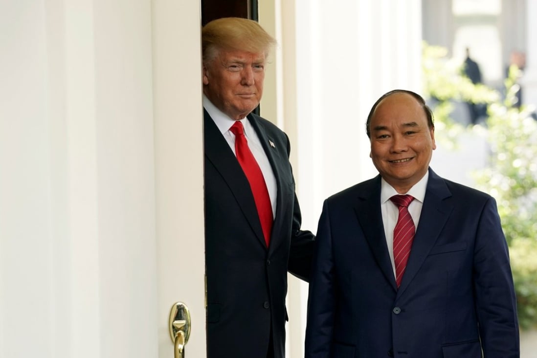 US President Donald Trump welcomes Vietnamese Prime Minister Nguyen Xuan Phuc to the White House in Washington. Photo: Reuters