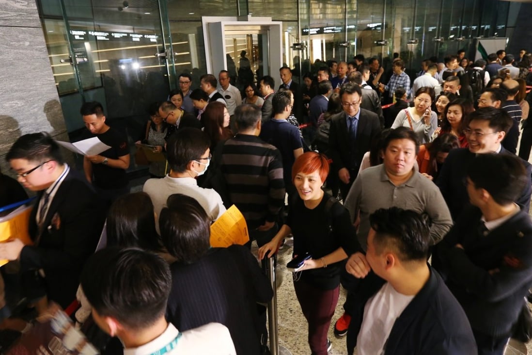 Developers’ aggressive financing schemes for home-buyers and bigger mortgage loans drove new flat sales to exceed 10,000 deals in the first half of the year. Photo: Dickson Lee
