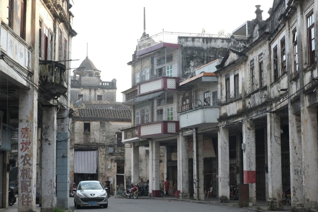 A street scene in Chikan old town. Photo: Lea Li