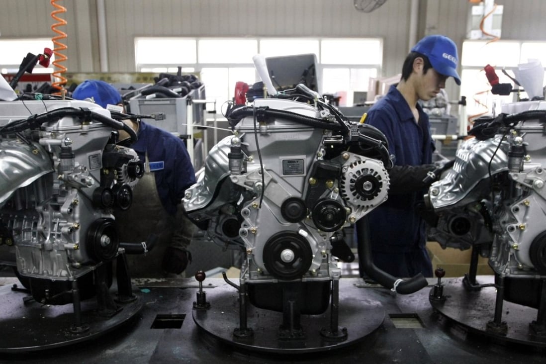 Employees weld engines on the assembly line of Zhejiang Geely Holding Group in Hangzhou, Zhejiang province March 30, 2010. Zhejiang Geely Holding Group, China's largest private-run car maker, agreed on Sunday to buy Ford Motor's Volvo car unit for $1.8 billion, the country's biggest overseas auto purchase. REUTERS/Steven Shi (CHINA - Tags: TRANSPORT BUSINESS) CHINA OUT. NO COMMERCIAL OR EDITORIAL SALES IN CHINA