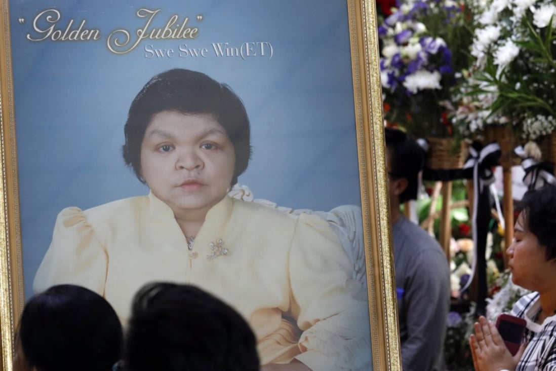 Mourners bid farewell to Myanmar’s famed ‘ET’ South