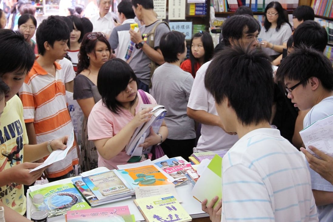 It is not always necessary to purchase expensive new editions of textbooks. Photo: Dickson Lee