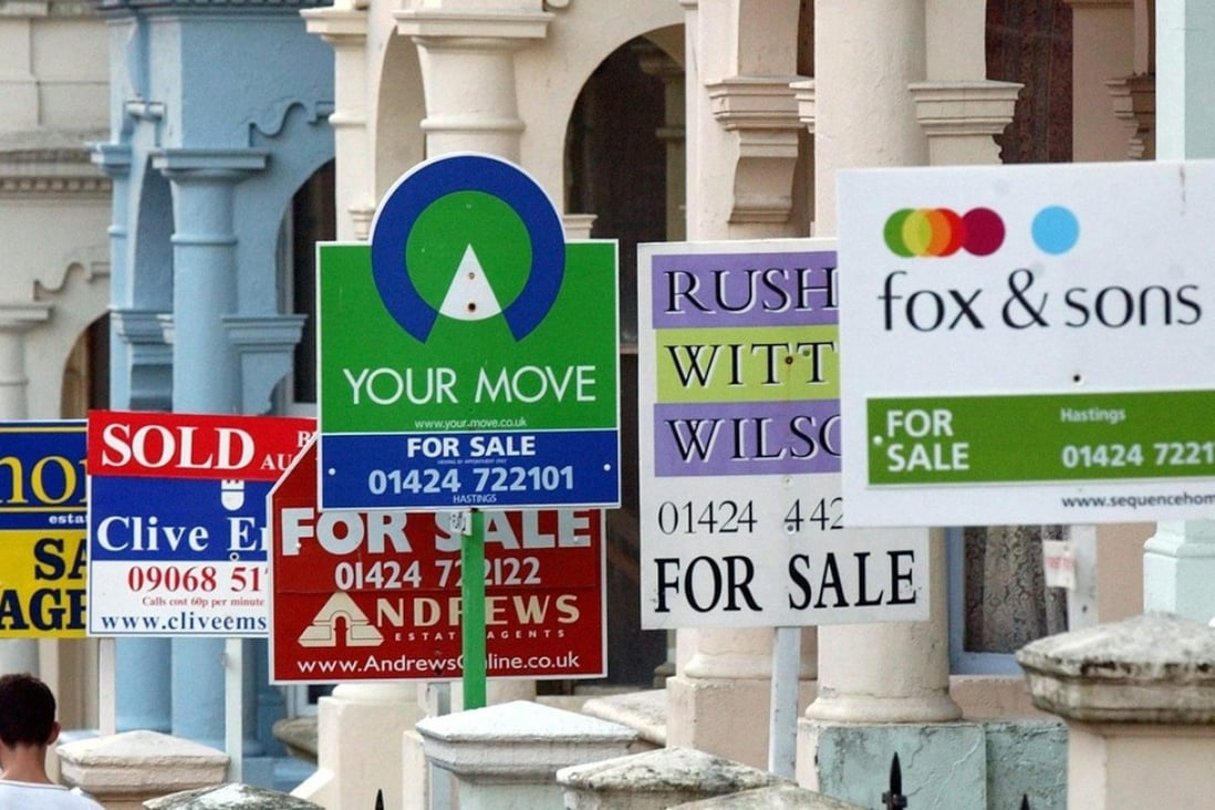 The decline in rents comes as landlords flood the southeast of England, particularly, with newly available properties, distorting the national picture as they turn away from a stuttering London property market. Photo: EPA