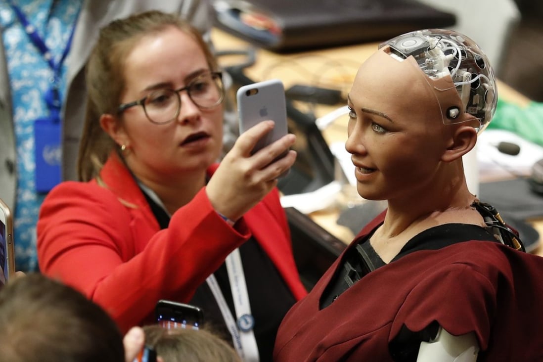 Hong Kong delegate “Sophia” draws fans at the UN headquarters in New York on October 11. The humanoid robot developed in Hong Kong was at the UN to attend a meeting themed “The Future of Everything – sustainable development in the age of rapid technological change”. Photo: Xinhua