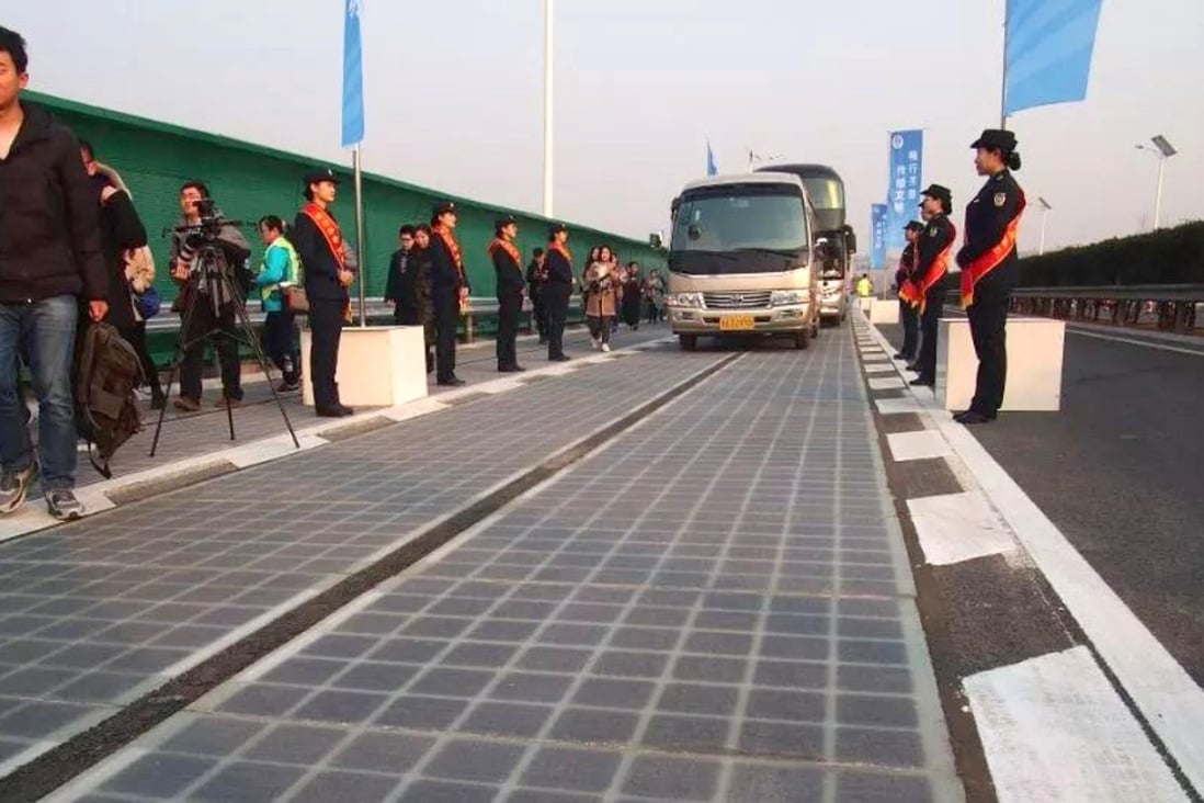 The solar highway opened just before the new year. Photo: sohu