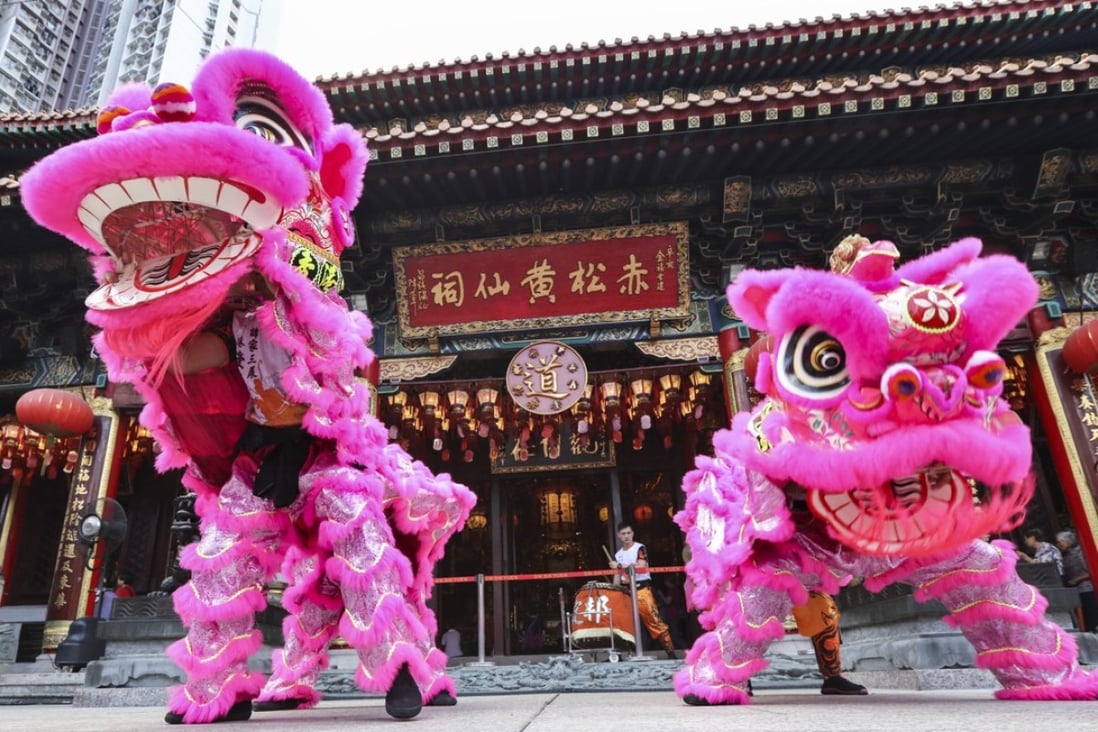 A Hong Kong lion dance performance at Wong Tai Sin Temple in Kowloon. Photo: Felix Wong