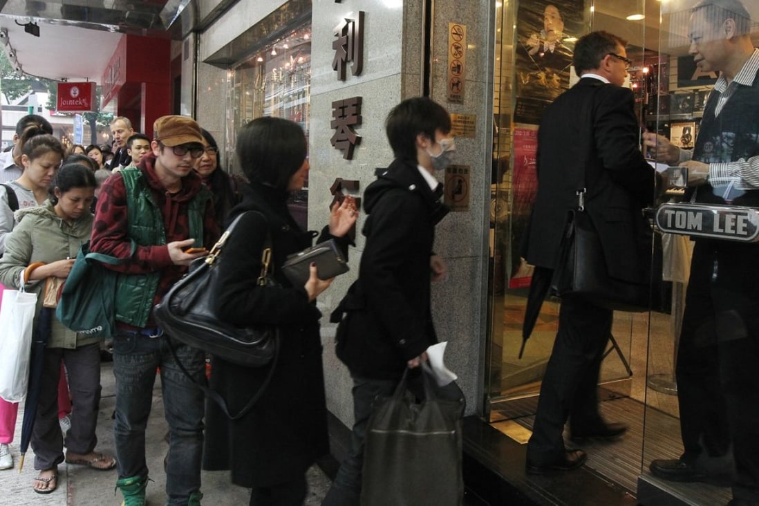 Fans sometimes have trouble getting tickets despite queuing for days even before sales begin. Photo: K.Y. Cheng