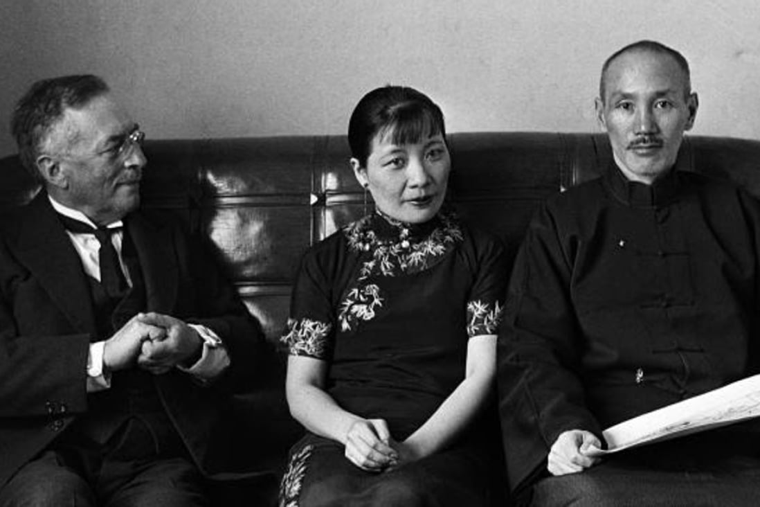 Chiang kai-shek and Soong Mei-ling listen to Dr Sven Hedin speak about his journey to Sinkiang (1935). Taken in Hankou. Photo: Walter Bosshard