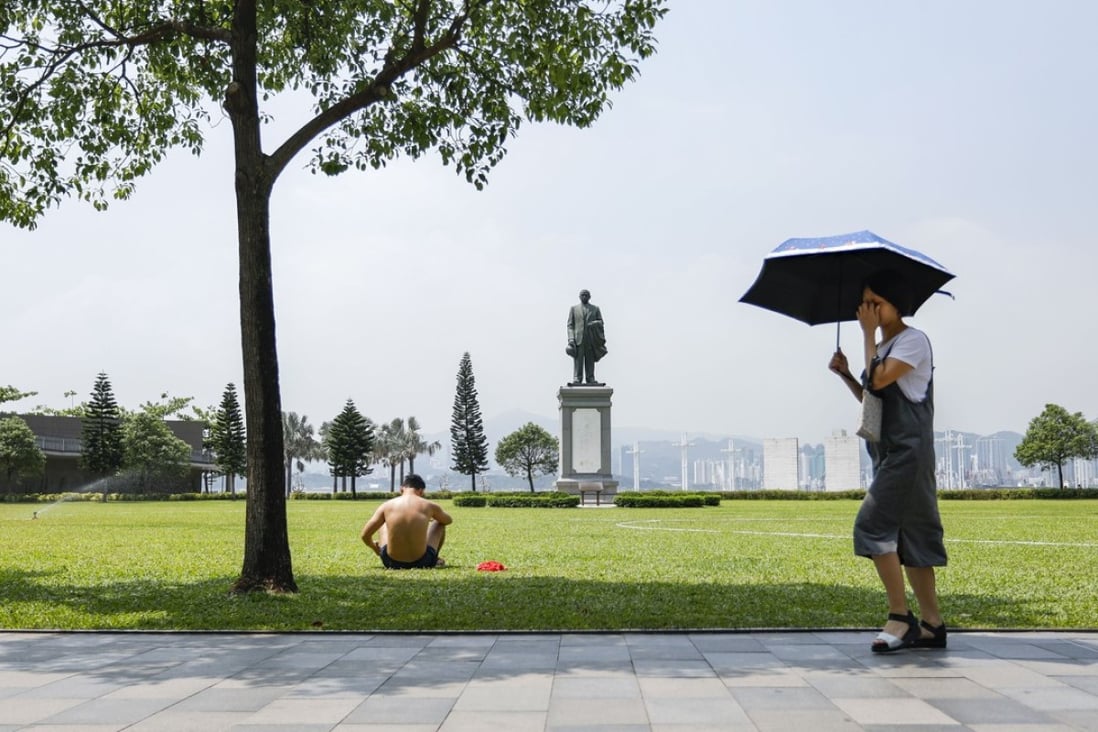 The city’s residents have been sweltering during a record-breaking run of hot weather. Photo: Tory Ho